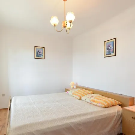 House Veznaveri 2063 Дом отдыха Vrznaveri