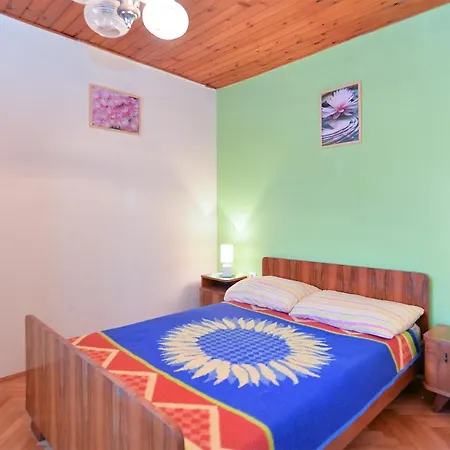 House Veznaveri 2063 Дом отдыха
