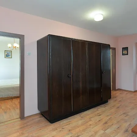 House Veznaveri 2063 Σπίτι διακοπών *